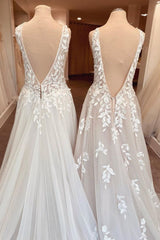 Classy Long A-Line Sweetheart Appliques Lace Open Back Wedding Dress