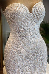 Elegant Sweetheart Lace Up Crystal Mermaid Wedding Dresses