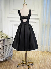Lovely Simple Black Satin Knee Length Party Dresses